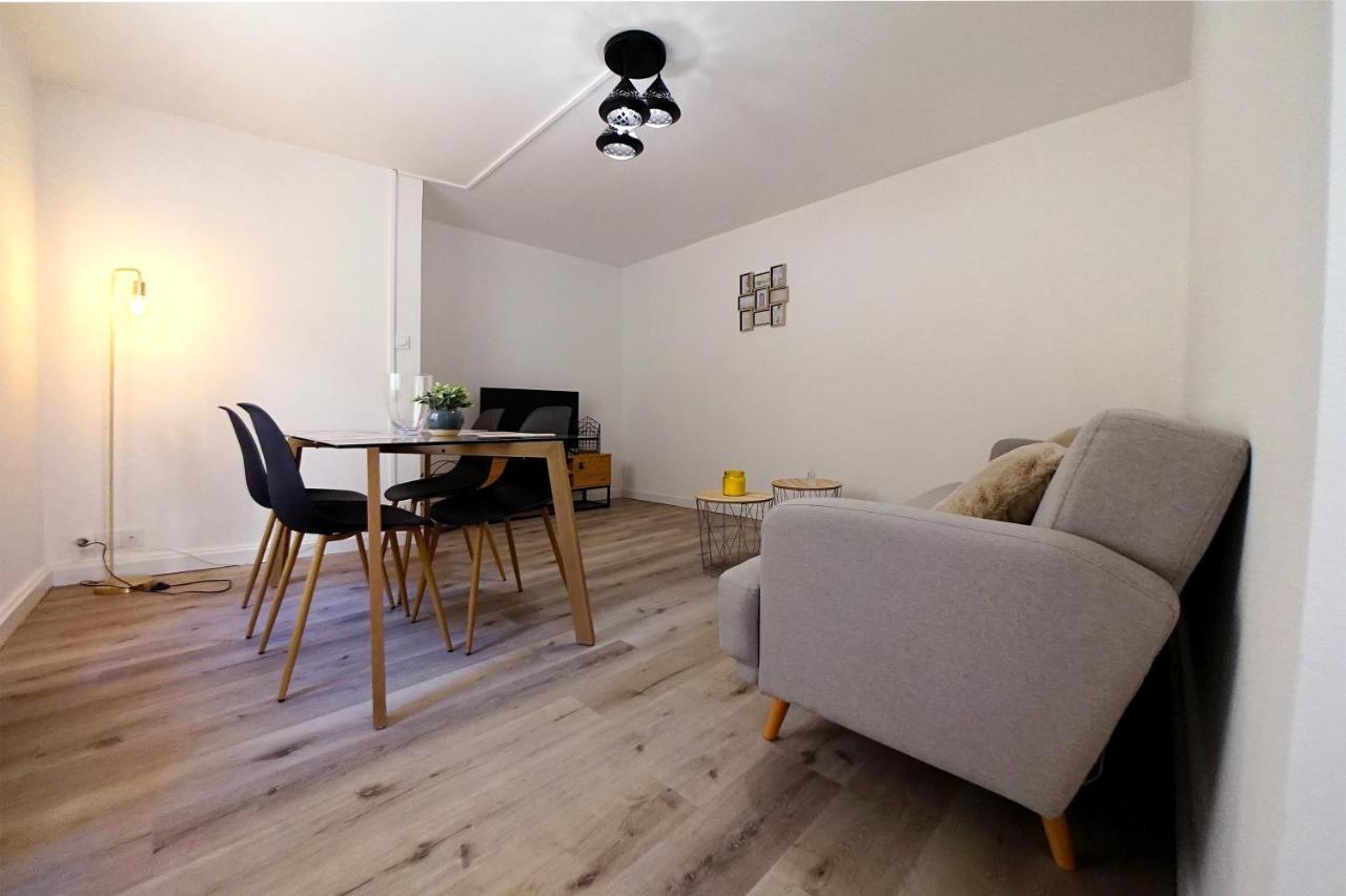 Appartement Au Coeur De Cours La Ville Екстериор снимка